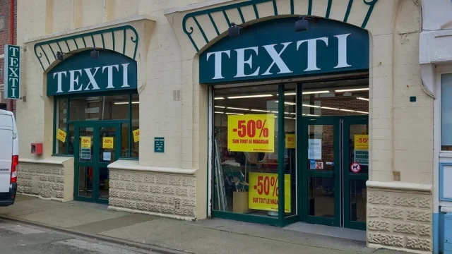 Facade Texti Mers Les Bains